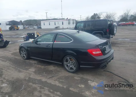 2014 Mercedes-Benz C 63 Amg из США, поврежденный, VIN WDDGJ7HB4EG314667
